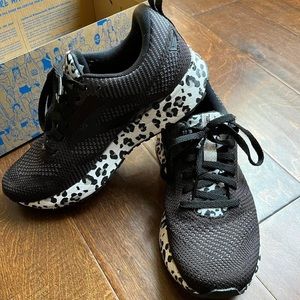 Ladies Brooks running shoes 6.5